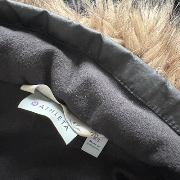 Athleta Alpine Air Vest - (XS) - Picture 4 of 8